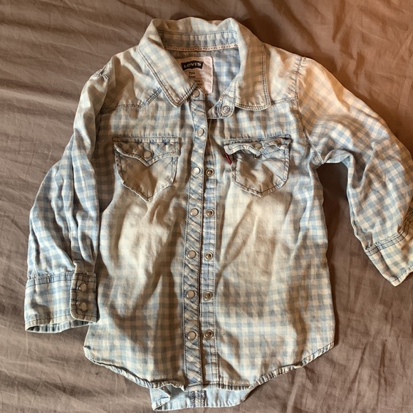 Boys purl snap Levi’s shirt - Picture 2 of 4